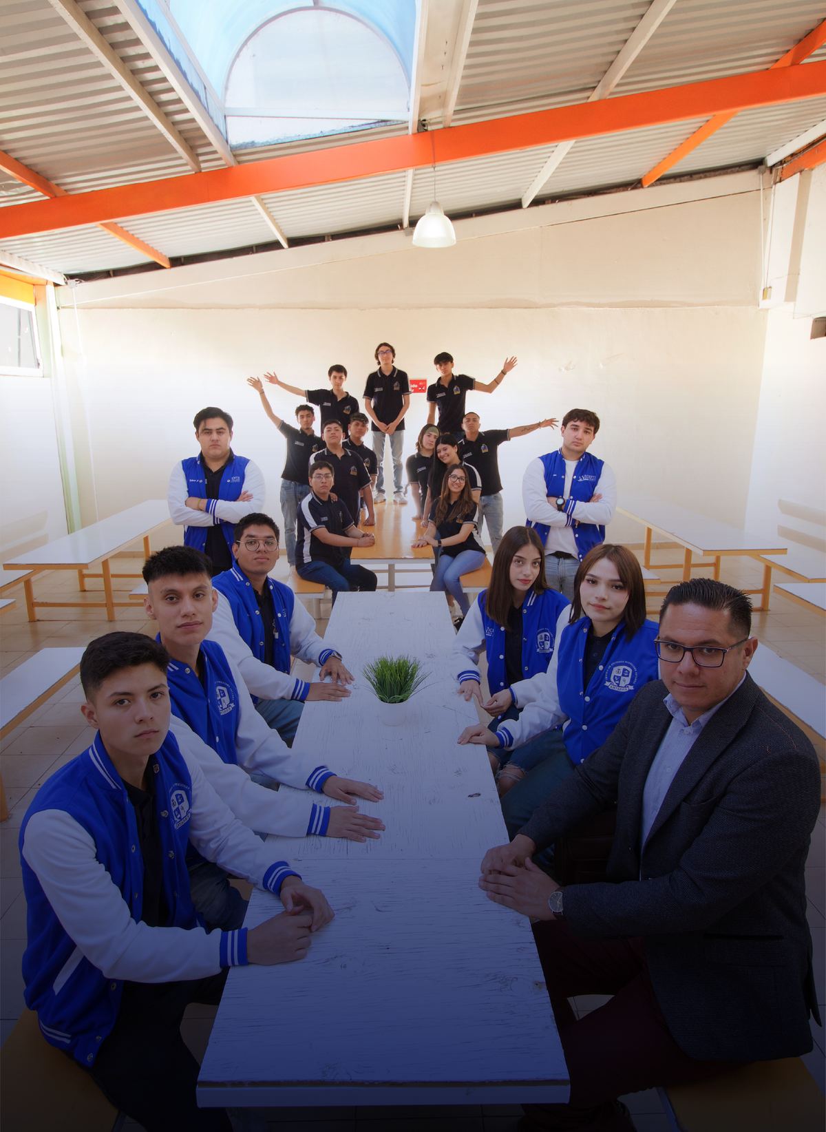 Alumnos de la Preparatoria Vicente Riva Palacio